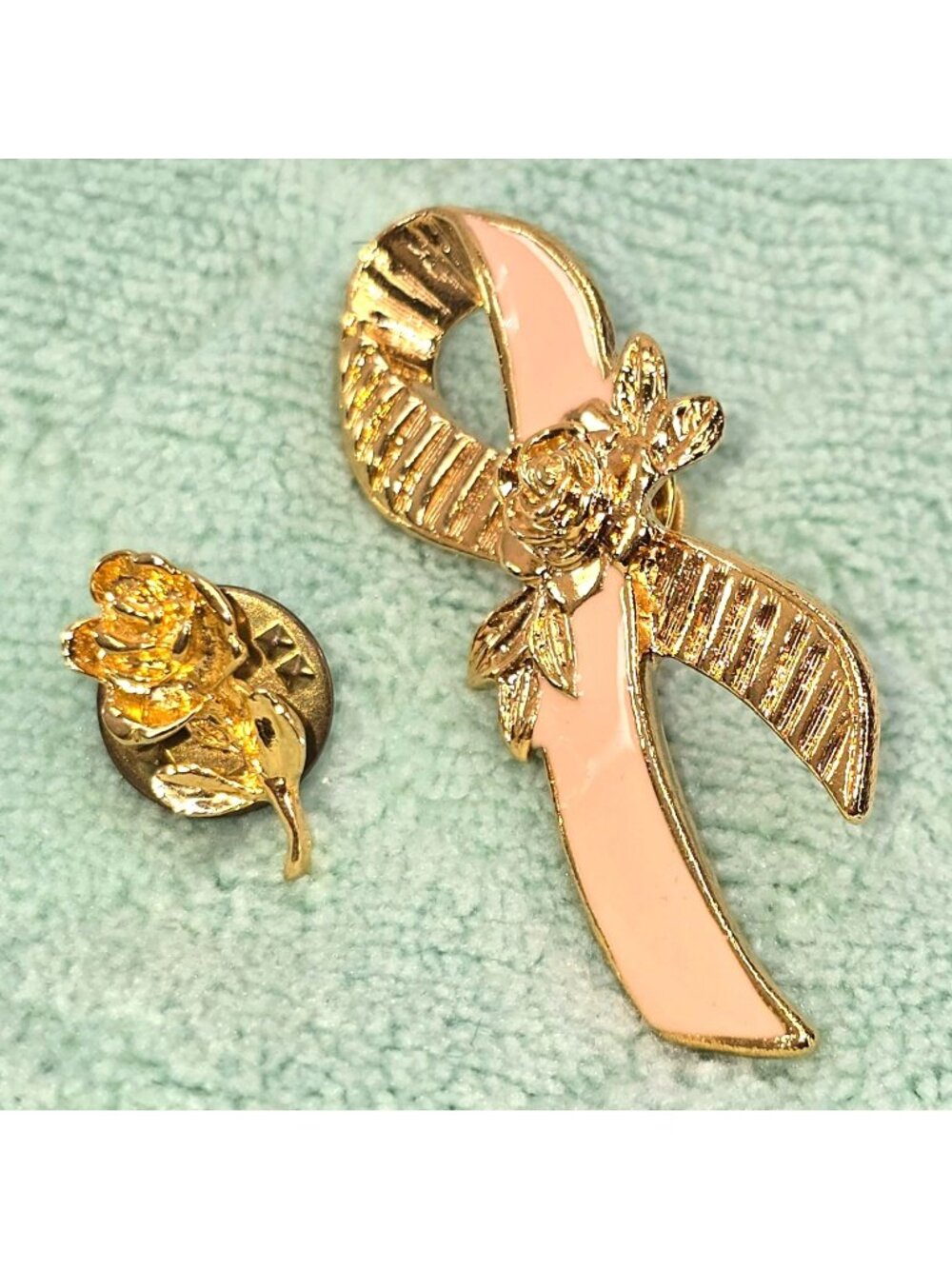 Gold & Peach Ribbon Awareness Pin With Rose and Gold Rose Lapel Pin Set JE360
